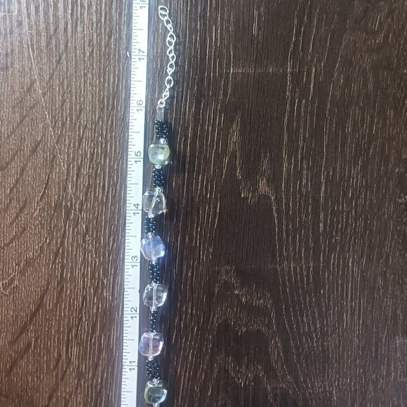 Beaded iridescent glass bead necklace - Picture 8 of 8